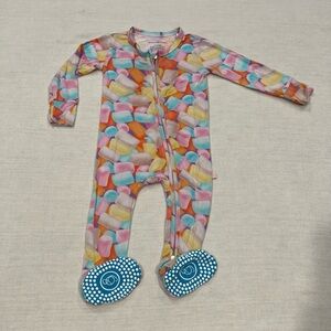Snugabutter Angel’s One Piece Marshmallow Print Footie Size 9-12M